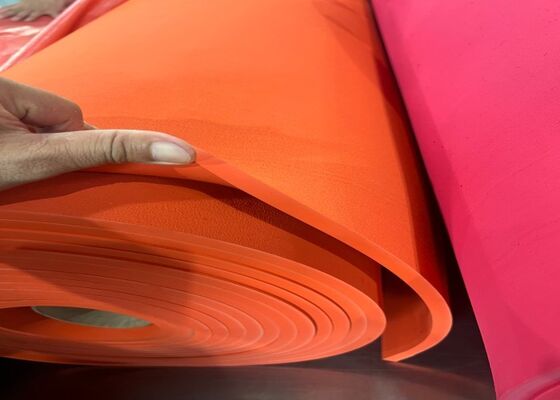 Wear Resistant Rubber Liner and Bolt Fixed Wear Resistant Rubber Sheet with 80 Shore A Hardness for Mining