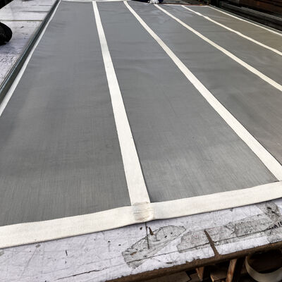 वाइब्रेटिंग के लिए कस्टमाइज़ेबल स्क्वायर होल स्टेनलेस स्टील स्क्रीन मेश मैट