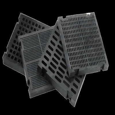 अपघर्षण प्रतिरोध के लिए 40 शोर ए और 60 शोर ए कठोरता के साथ 25 मिमी मोटाई वाला रबर स्क्रीन पैनल