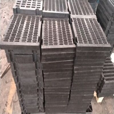 मोटी स्क्रीनिंग के लिए 120 मिमी एपर्चर 70 मिमी मोटी स्टील प्रबलित रबर स्क्रीन पैनल